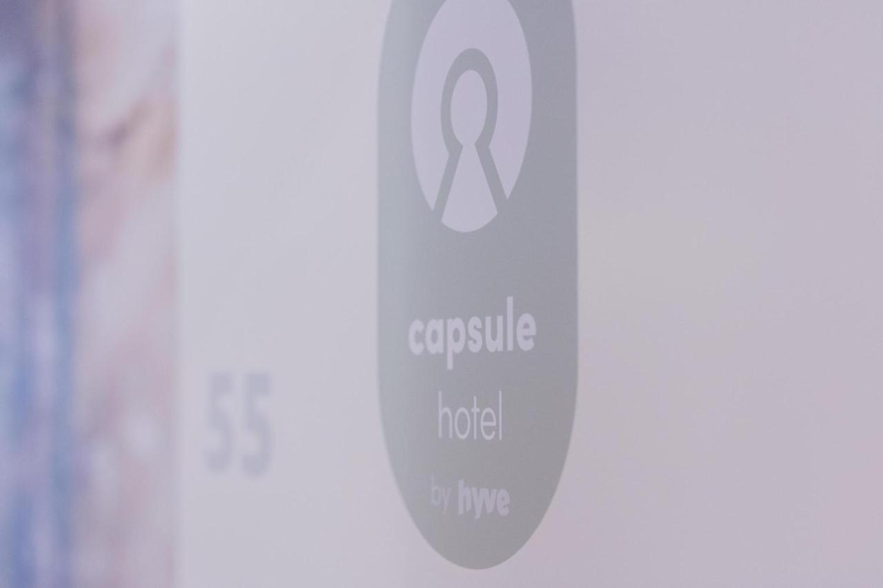 Capsule Hotel By Hyve Basel Bagian luar foto